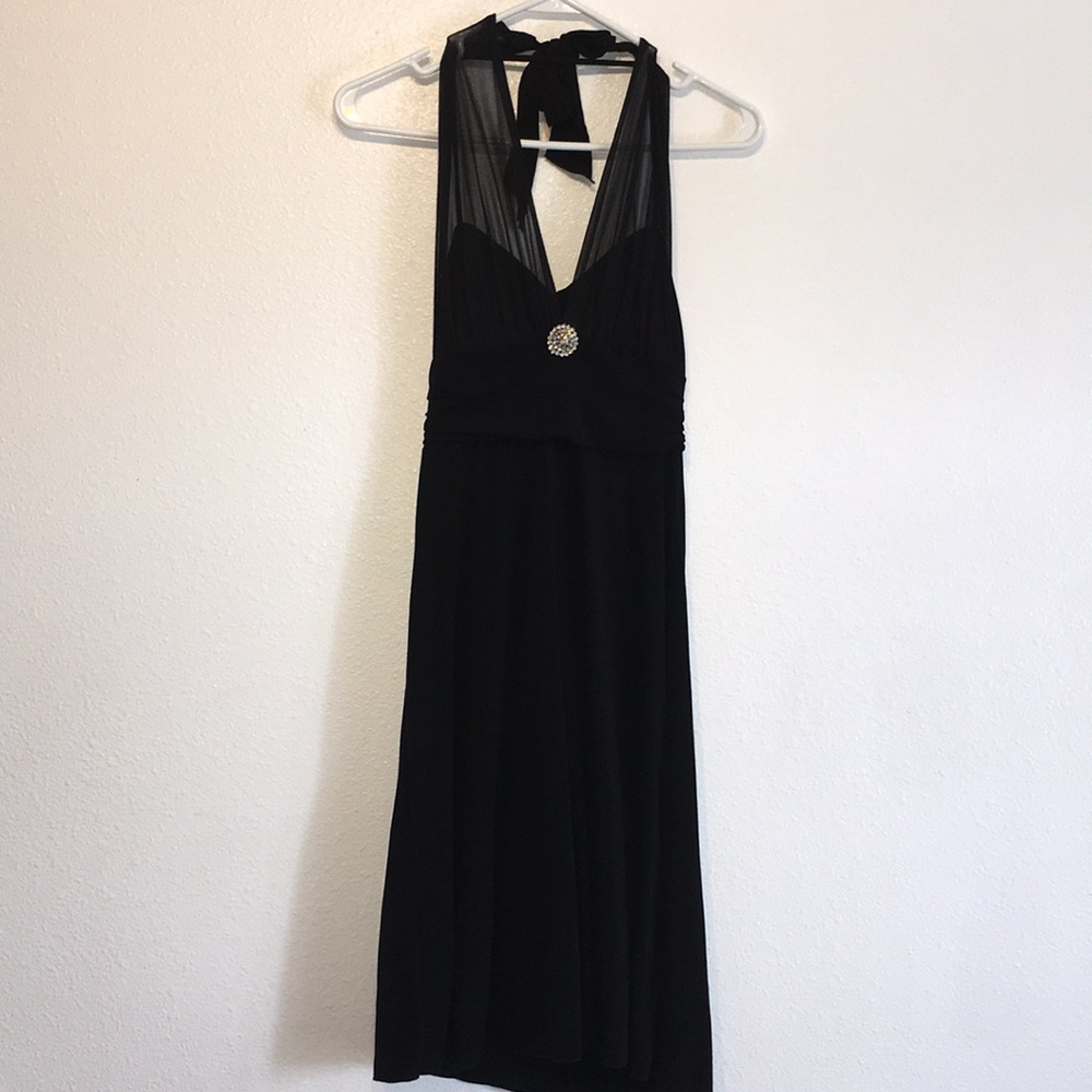 Elegant black short length dress - Medium